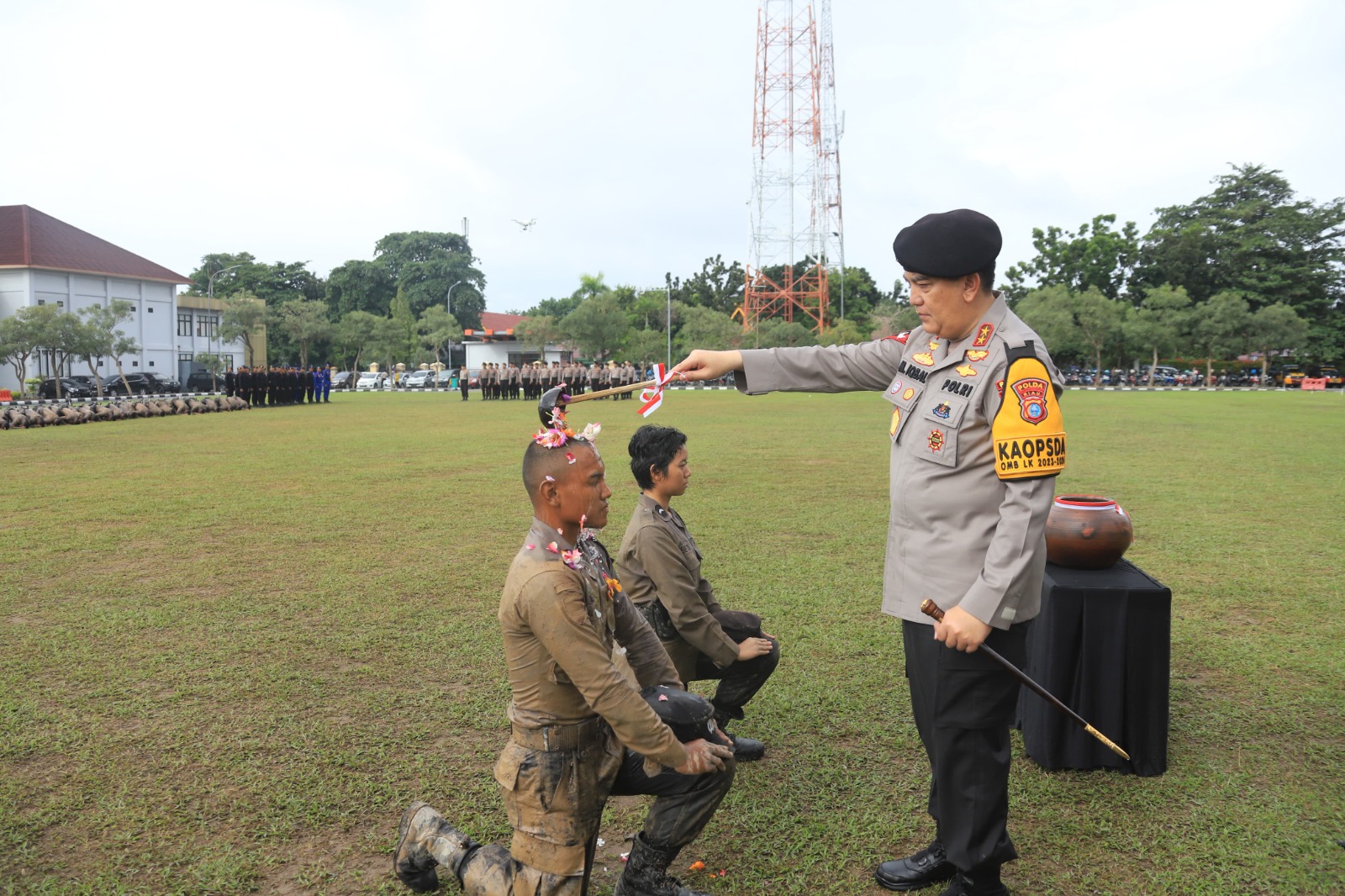 Kapolda Riau Irjen Pol. Mohammad Iqbal Pimpin Tradisi Pembaretan Bintara Remaja Angkatan 49 dan 50